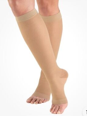 NWOT TRUFORM Lites Knee Highs Sheer Compression Stockings w Open Toe 15-20 mmHg